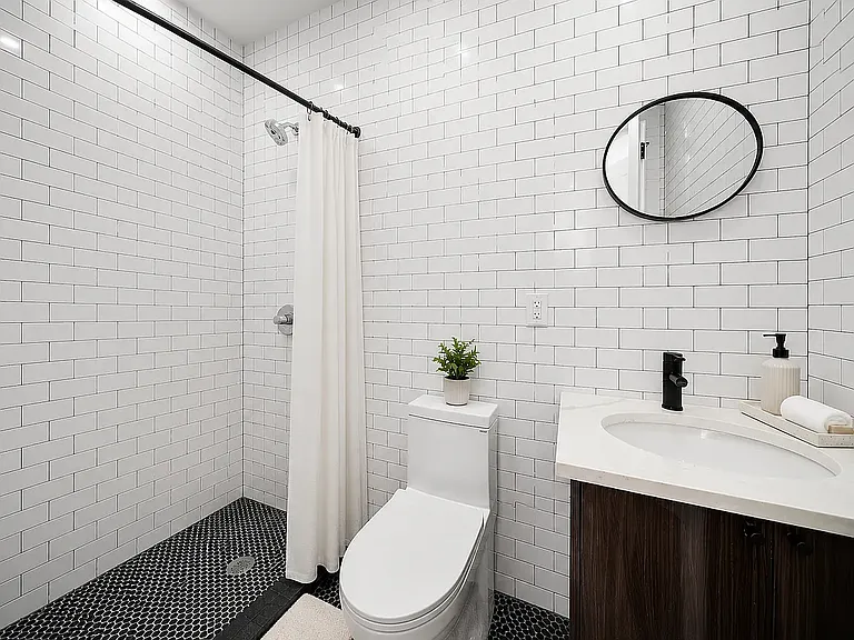 388 Cornelia St #2A — Photo 4