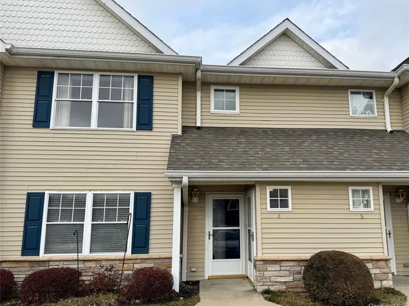 6 Morley Circle, Melville, NY 11747