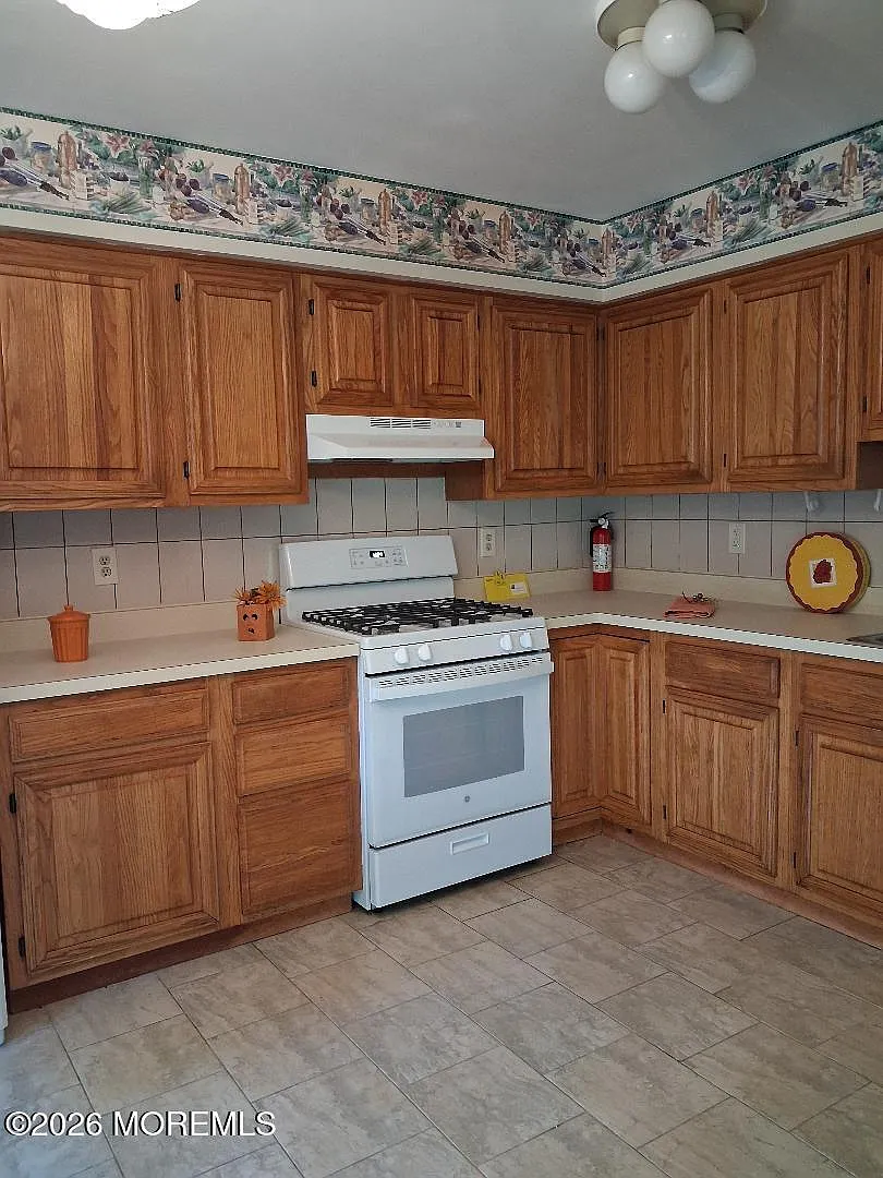 3 bed, 2.5 bath, 1856 sqft, $3,000 — Photo 4
