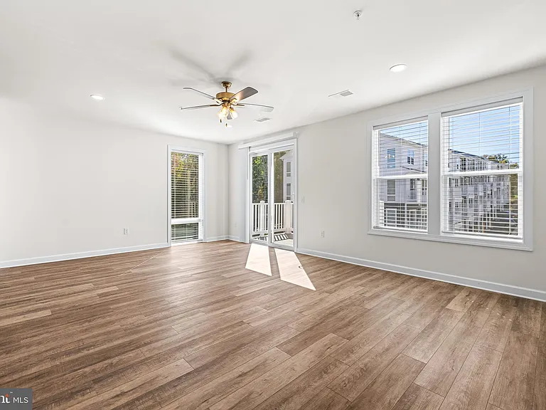 900 Gilbert Rd #3601A — Photo 10
