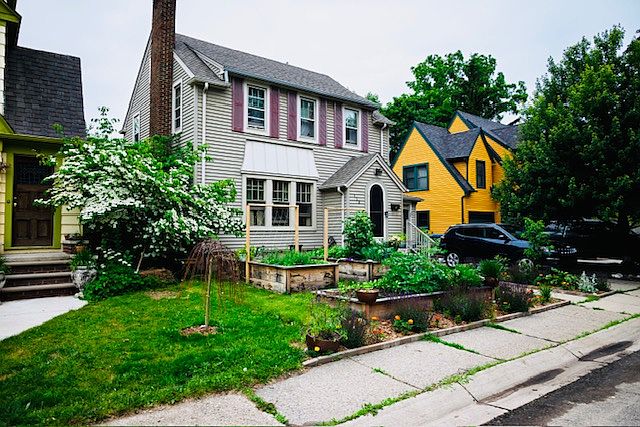 1st image of 120 Linden Ct