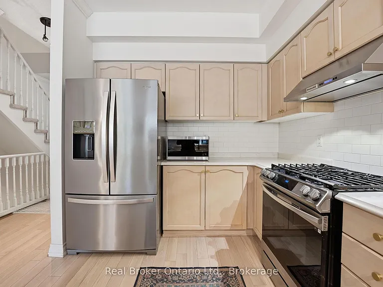 165 Margaret Dr — Photo 8