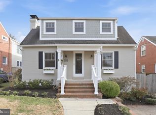 6020 20th St N, Arlington, VA 22205