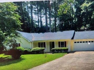 3677 Fernbrook Dr, Snellville, GA 30039