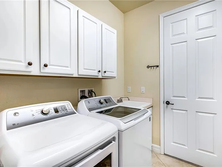 28623 Derry Ct — Photo 22