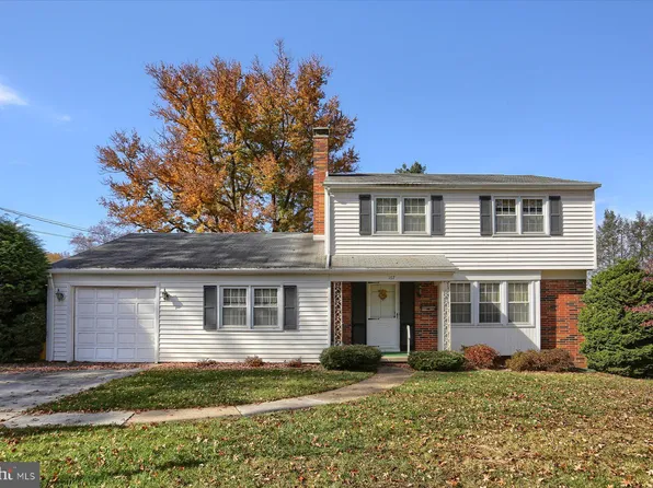 167 Old Ford Dr, Camp Hill, PA 17011