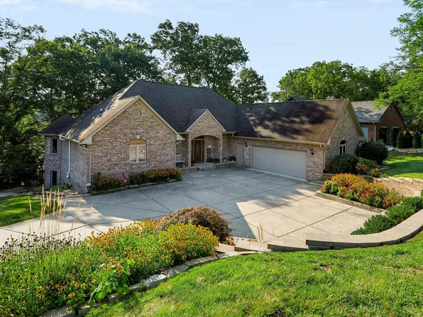 7511 S Poplar Point Dr, Trafalgar, IN 46181