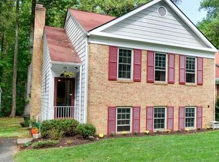 9968 Hemlock Woods Ln, Burke, VA 22015