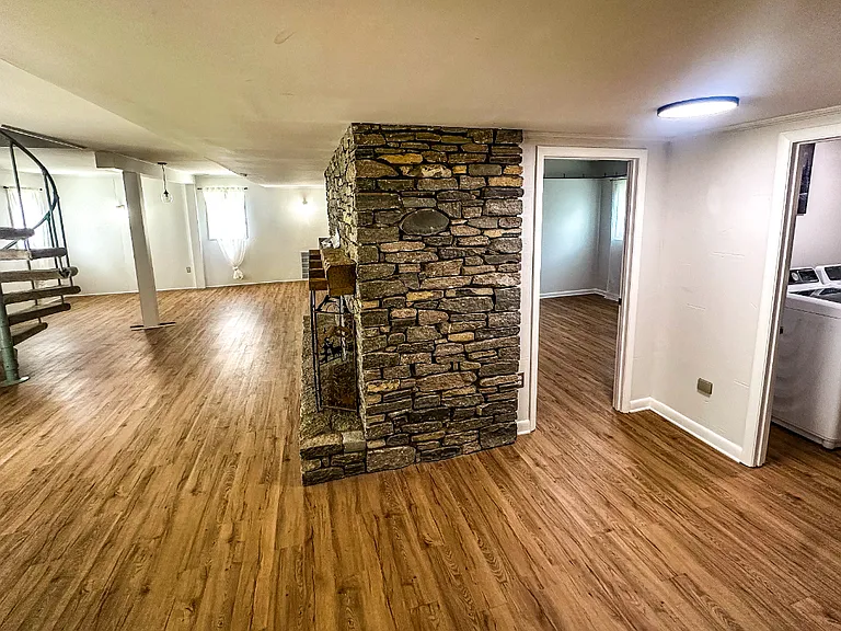 713 Tenikat St — Photo 20