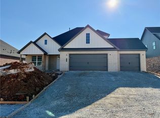 1503 Lookout Ln, Cave Springs, AR 72718