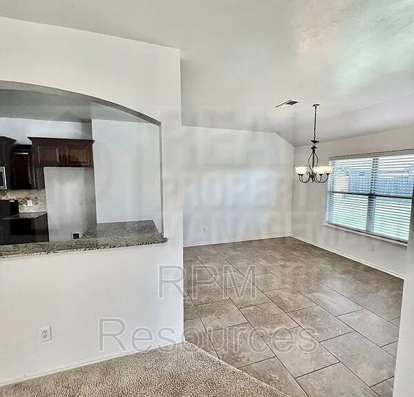 10913 SW 30th St — Photo 10