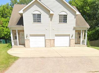 1933 Sheridan Rd, Kenosha, WI 53140