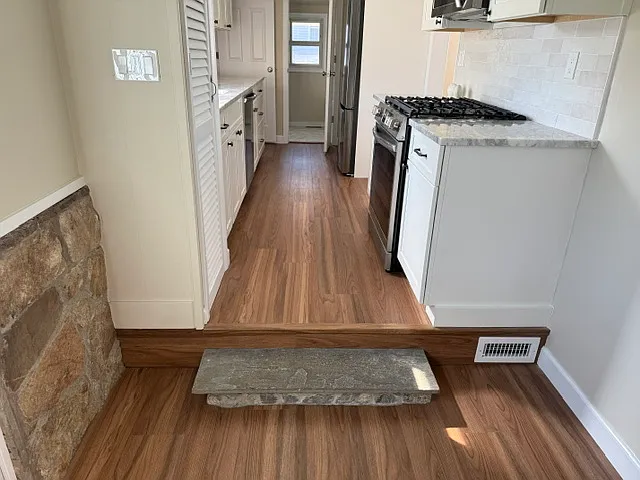 9 Sybil Ave — Photo 6