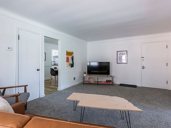 4th image of 507 S 36th St #3