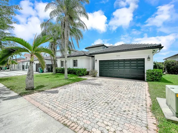 14576 SW 161st Pl, Miami, FL 33196