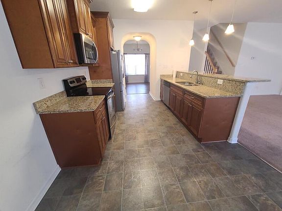 5th image of 1139 Hazel Ave