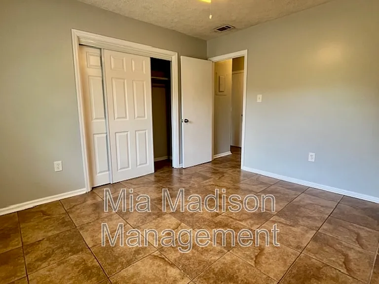 2522 Semken Ave #D — Photo 12
