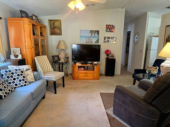 2nd image of 10910 Whispering Oaks Cir