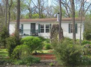 W3764 Locust Dr, Lake Geneva, WI 53147