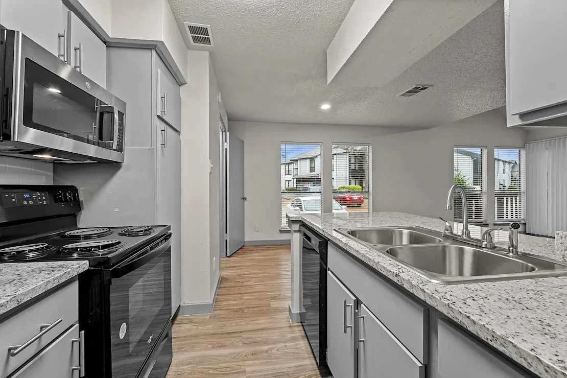 The Vance Apartments — Photo 1