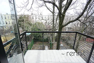 Rented by Rennit Inc.