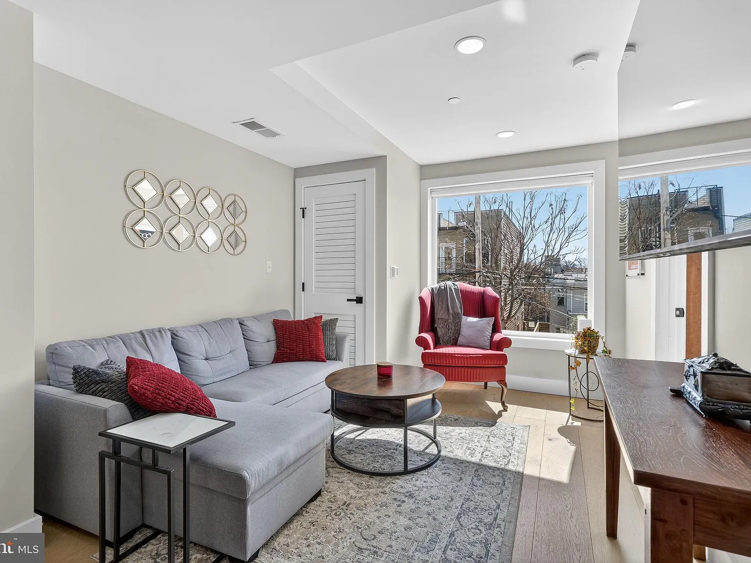 1 bed, 1.0 bath, 573 sqft, $2,600 — Photo 4