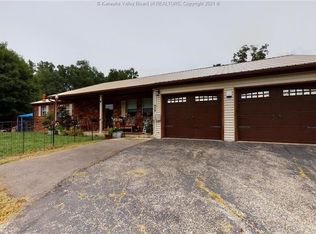 3330 Thorofare Rd, Clendenin, WV 25045