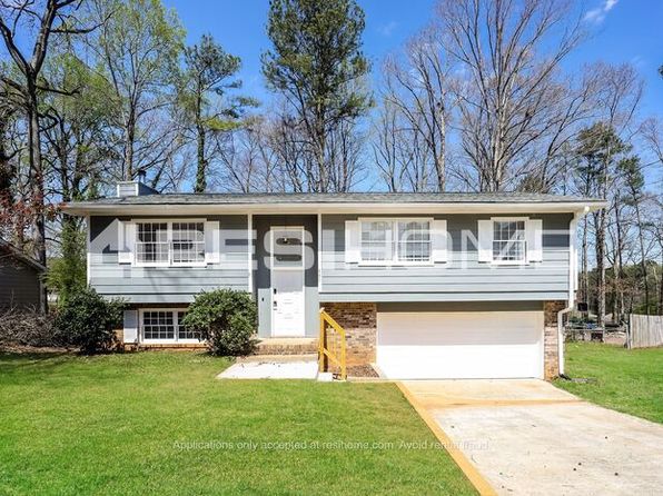 440 Johnson Rd, Forest Park, GA