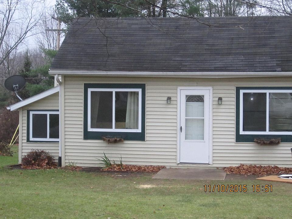 1st image of 605 Wilmot St
