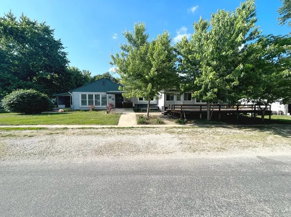 206 E 4th St, Hale, MO 64643