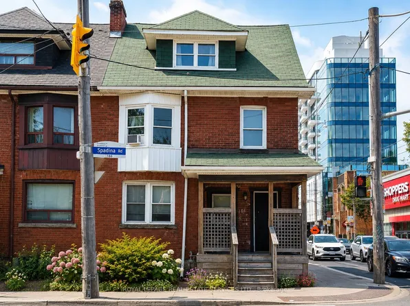 186 Spadina Rd, Toronto, ON M5R 2T8