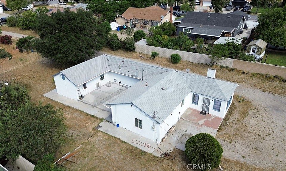 1st image of 8005 Oleander Ave