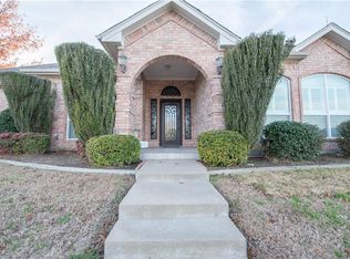 14 Crosslands Rd, Benbrook, TX 76132