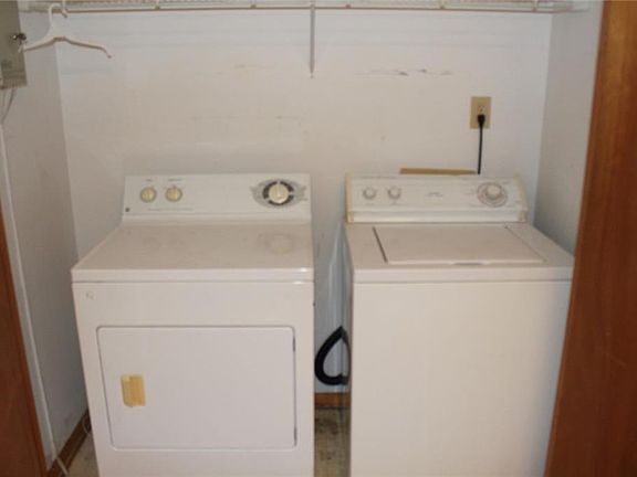 5th image of 429 Lester Rd APT 8