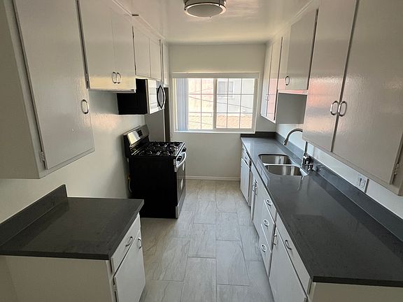 4th image of 5135 Cahuenga Blvd #8