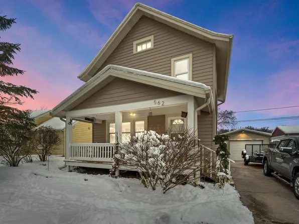 562 South Moreland BOULEVARD, Waukesha, WI 53188