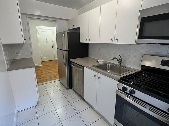 2nd image of 8248 135th St #3D