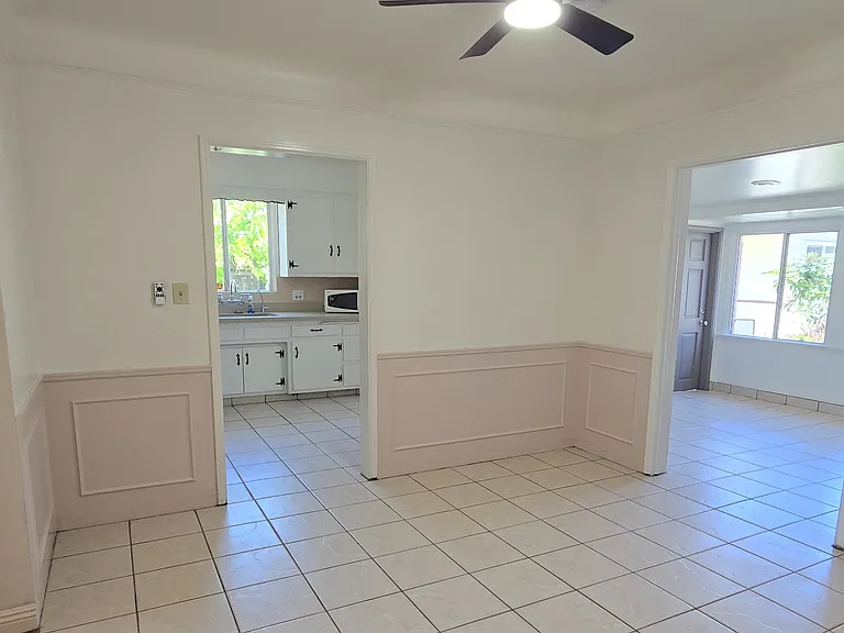 10147 La Rosa Dr — Photo 5