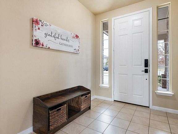 4th image of 2521 Etta May Ln