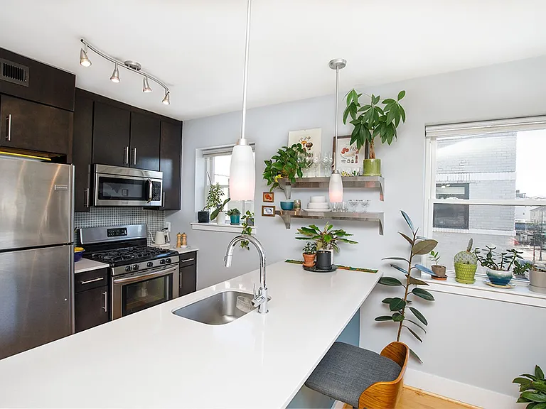 811 Otis Pl NW #306 — Photo 3