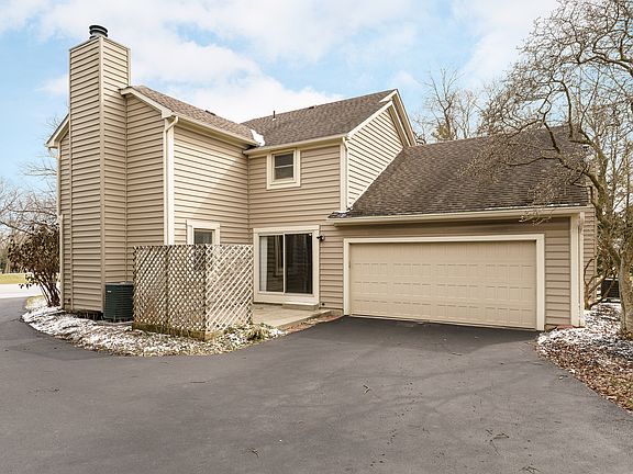3rd image of 339 Clover Ln #339