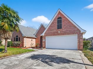 9927 Glenkirk Dr, Houston, TX 77089