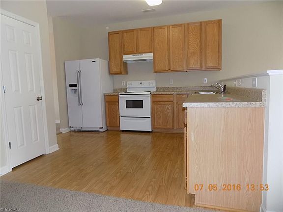 4th image of 4812 Redland Ct