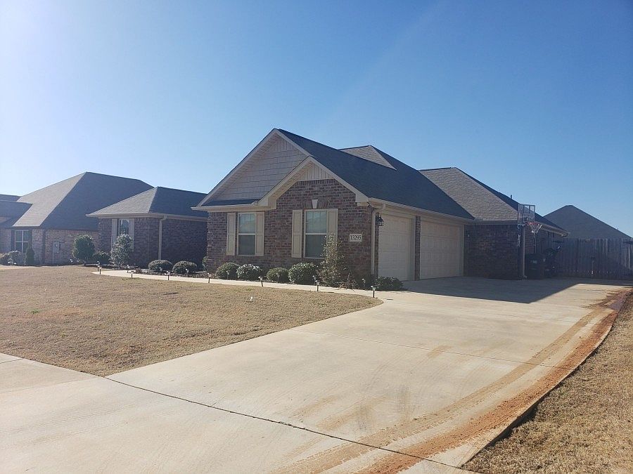 2nd image of 13295 Hidden Valley Dr