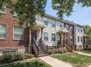 2079 Clover Ridge Dr, Chaska, MN 55318