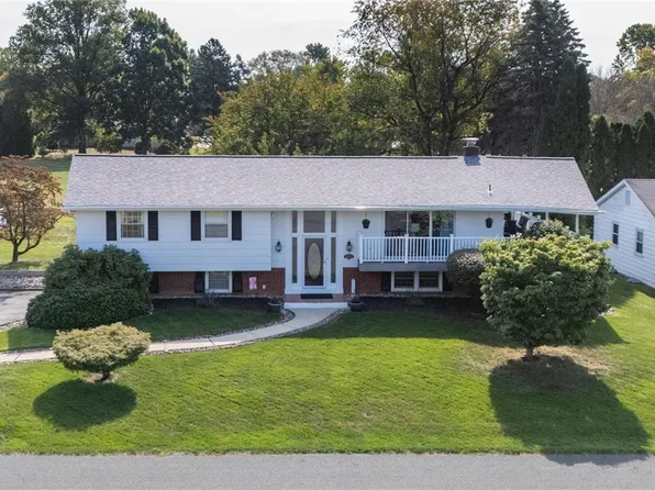 6090 Shepherd Hills Ave, Allentown, PA 18106