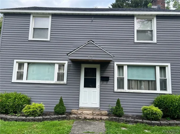 62 Swan St, Salamanca, NY 14779
