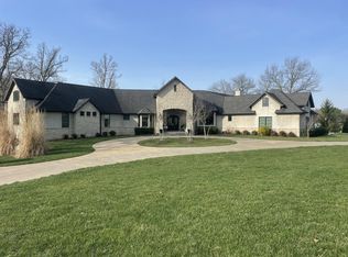 955 S Hickory Trace Ct, Springfield, MO 65809