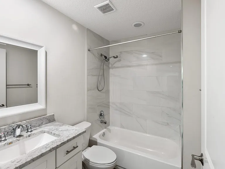 17735 Carver Ave — Photo 25