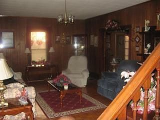 2nd image of 136 Yankee Camp Rd